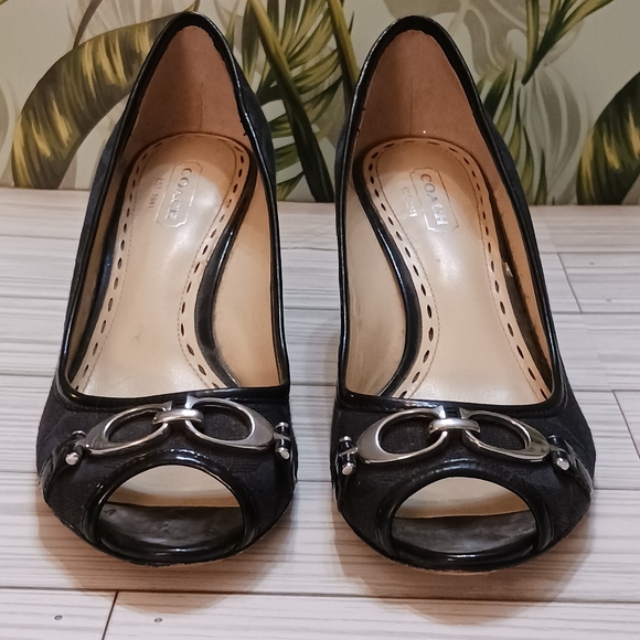 Coach Black Open Toe Wedge Shoes, Size 6 - Picture 9 of 10